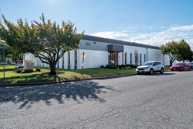 More details for 333 Veterans Blvd, Carlstadt, NJ - Industrial for Lease