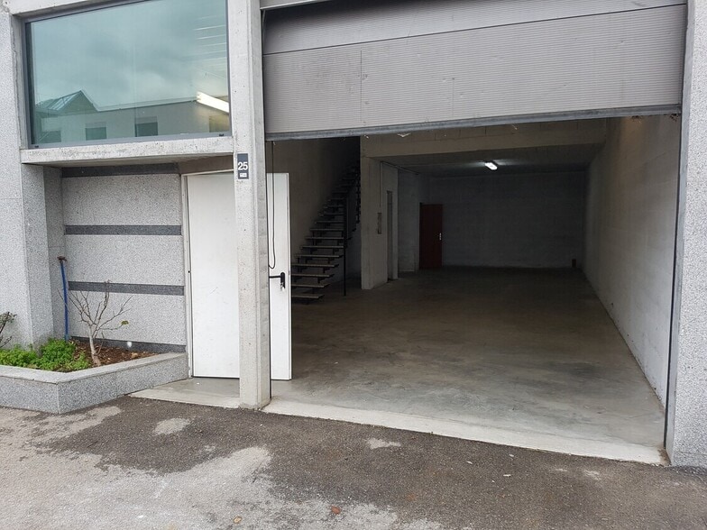 388 Avenue Charles De Gaulle, Vénissieux for lease - Building Photo - Image 2 of 3