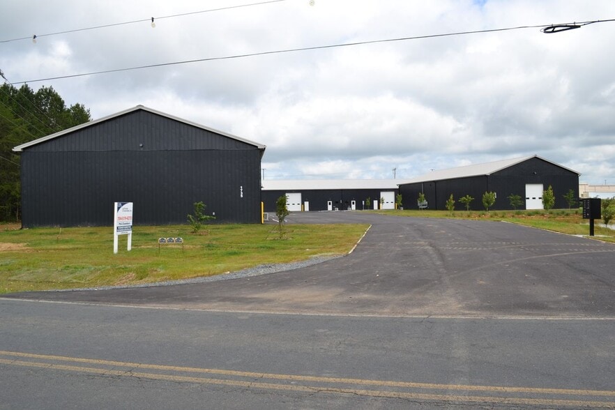 1739 Woodhurst Ln, Albemarle, NC for lease - Building Photo - Image 3 of 14