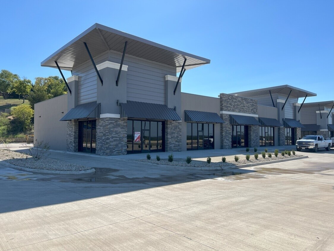 760 N Highway 67, Midlothian, TX for lease Building Photo- Image 1 of 5