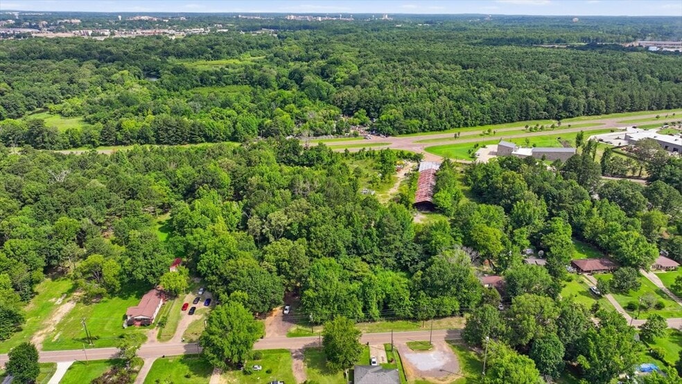 654 Caseys Ln, Flowood, MS for sale - Primary Photo - Image 1 of 32