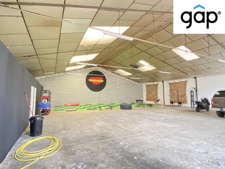 Industrial in Cuenca, Cuenca for sale - Primary Photo - Image 1 of 6