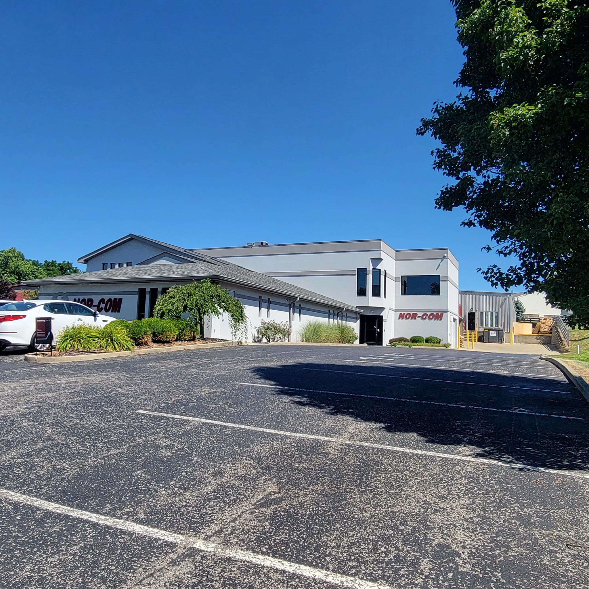 2126 Petersburg Rd, Hebron, KY for lease Building Photo- Image 1 of 12