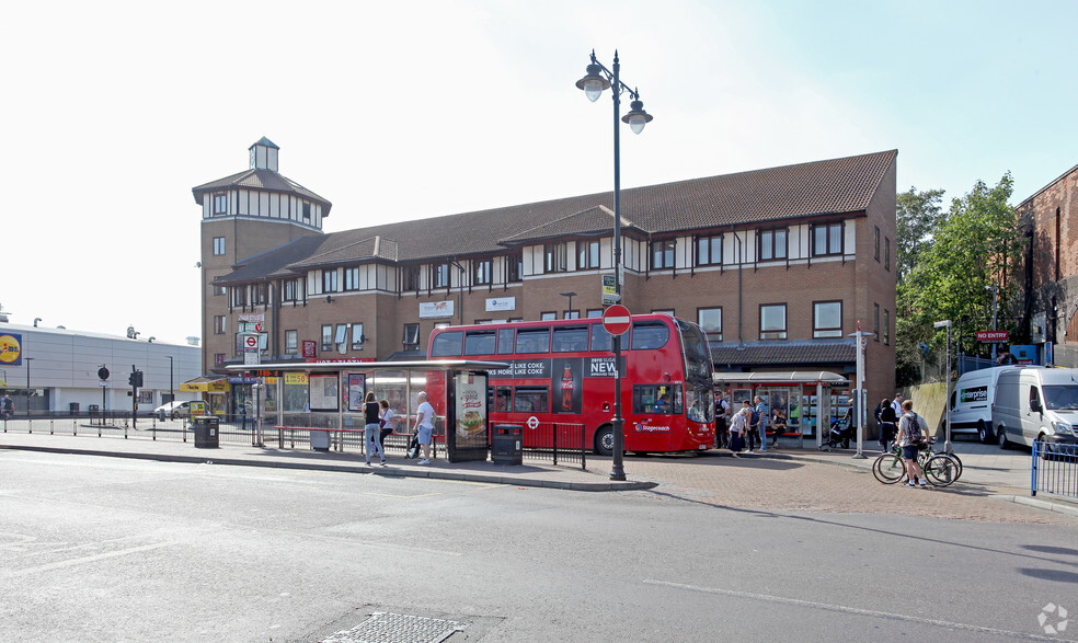 South St, Romford for sale - Building Photo - Image 2 of 9