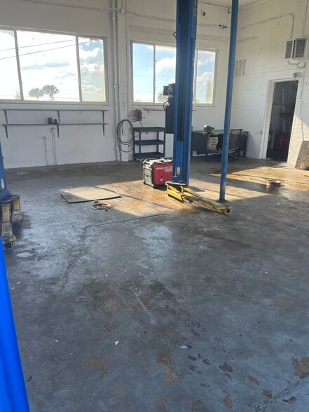 1500 Ocean Shore Blvd, Ormond Beach, FL for lease - Building Photo - Image 3 of 7