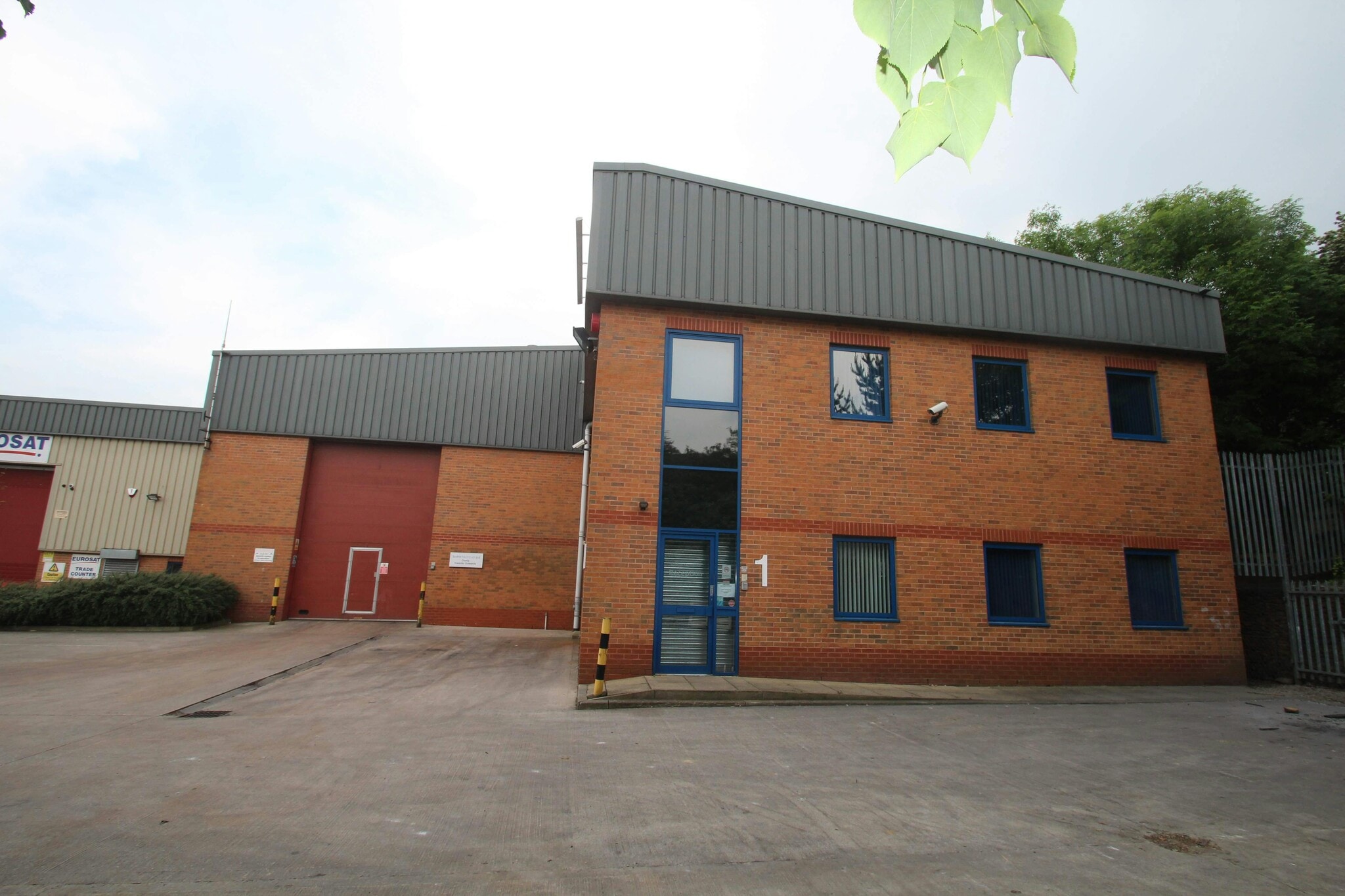 Dark Ln, Birstall for lease Building Photo- Image 1 of 2
