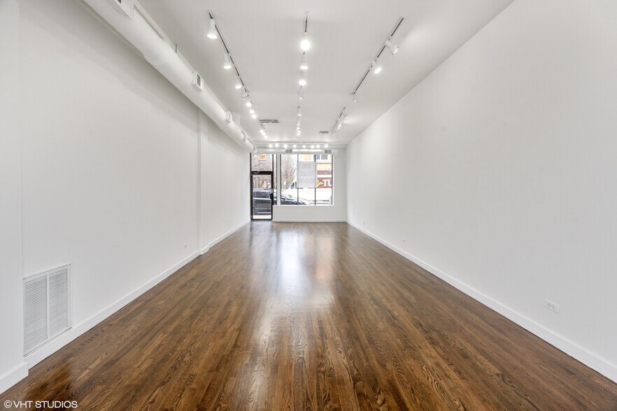 2460-2468 N Clark St, Chicago, IL à louer - Photo du bâtiment - Image 2 de 3