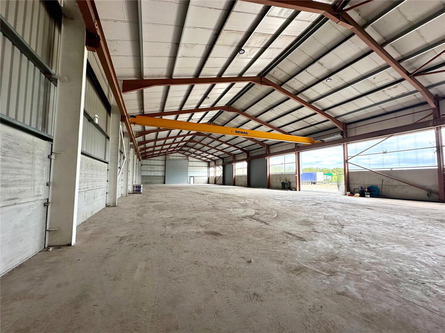 27 Reenaderry Rd, Dungannon for lease Interior Photo- Image 1 of 2