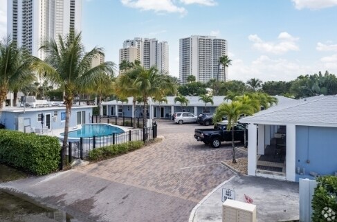 3021 N Ocean Dr, Riviera Beach, FL à vendre - Photo du bâtiment - Image 2 de 19