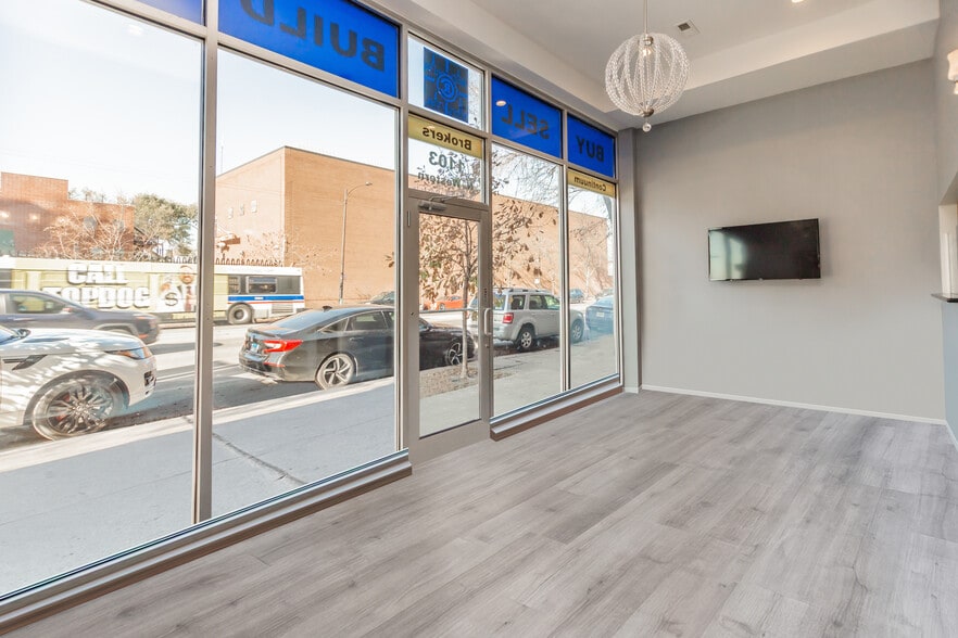 1103 N Western Ave, Chicago, IL for lease - Interior Photo - Image 3 of 18