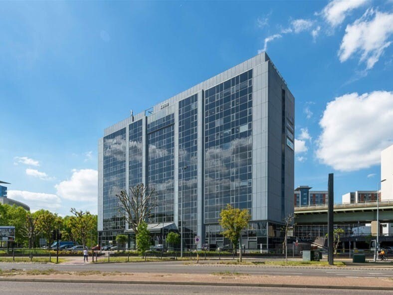 1000 Great West Rd, Brentford à louer Photo du bâtiment- Image 1 de 163