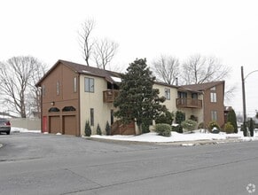 57 Saulsbury Rd, Dover, DE for lease Building Photo- Image 1 of 1