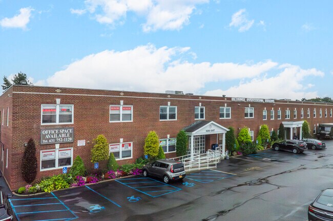 Plus de détails pour 4230-4250 Hempstead Tpke, Bethpage, NY - Bureau/Médical à louer