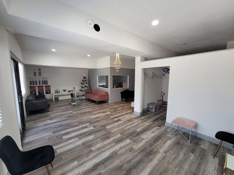 1221 Cushman Ave, San Diego, CA à louer - Photo intérieure - Image 3 de 22