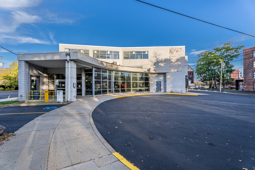 Downtown Buffalo Medical/Office Portfoli portfolio of 3 properties for sale on LoopNet.ca - Building Photo - Image 2 of 81