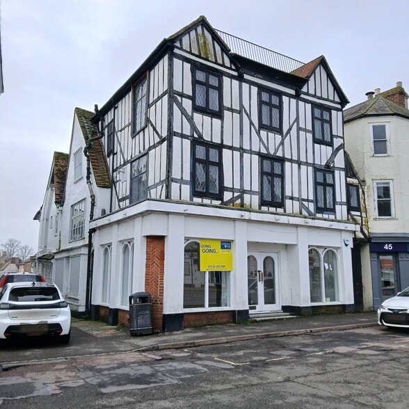 46-47 Market Sq, Bicester for lease - Building Photo - Image 2 of 4