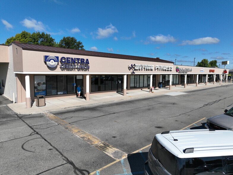 1803-1903 N Lincoln St, Greensburg, IN à louer - Photo du bâtiment - Image 3 de 4