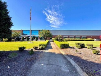 Plus de détails pour 801 Valley Dr, Perry, GA - Bureau à louer