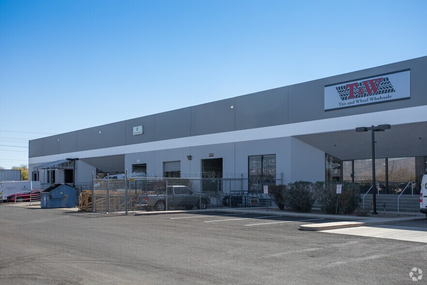 3850 E 44th St, Tucson, AZ for lease - Building Photo - Image 2 of 5