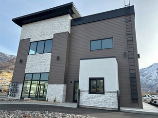 Plus de détails pour 6696 S 2500 East, Uintah, UT - Bureau/Commerce de détail, Vente au détail à louer