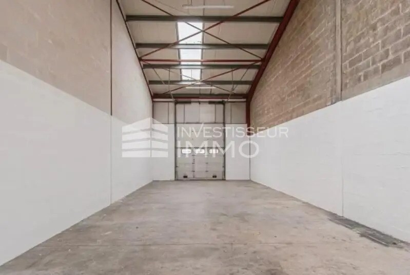 Flex in Grigny for lease Interior Photo- Image 1 of 5