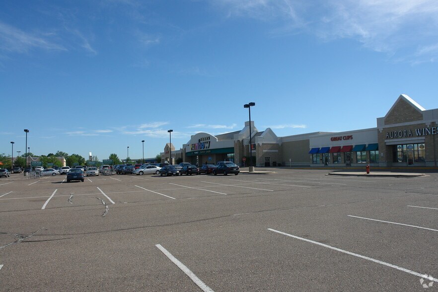 200-244 Pioneer Trl, Chaska, MN for sale - Building Photo - Image 3 of 14