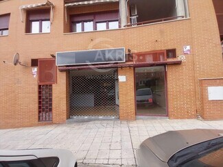Plus de détails pour Multi-résidentiel à vendre