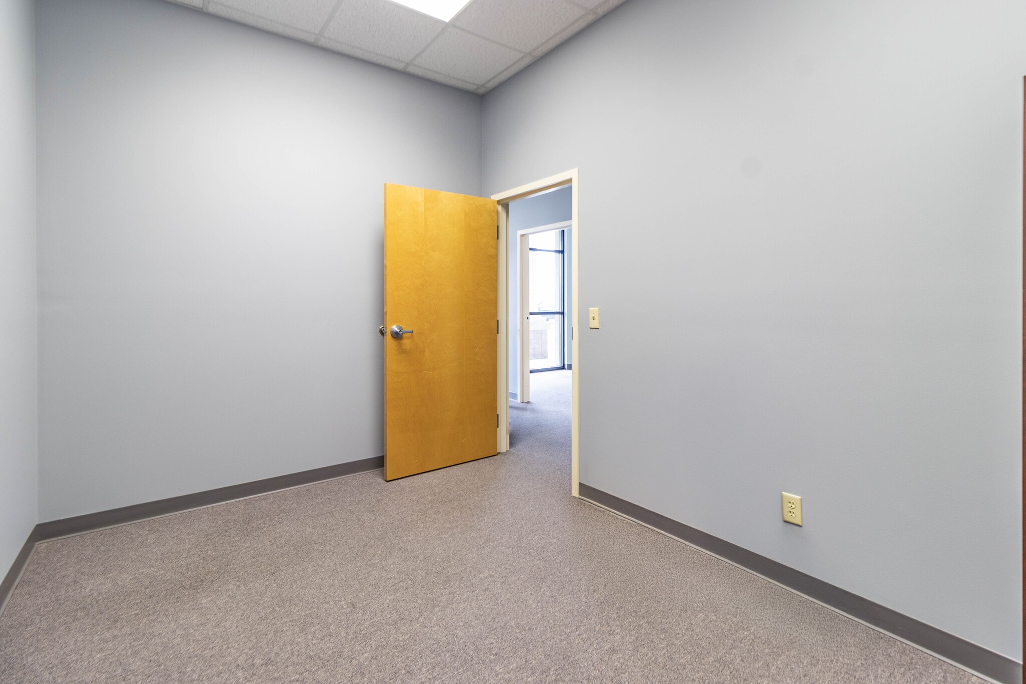 7264 Columbia Rd, Maineville, OH for lease Interior Photo- Image 1 of 8