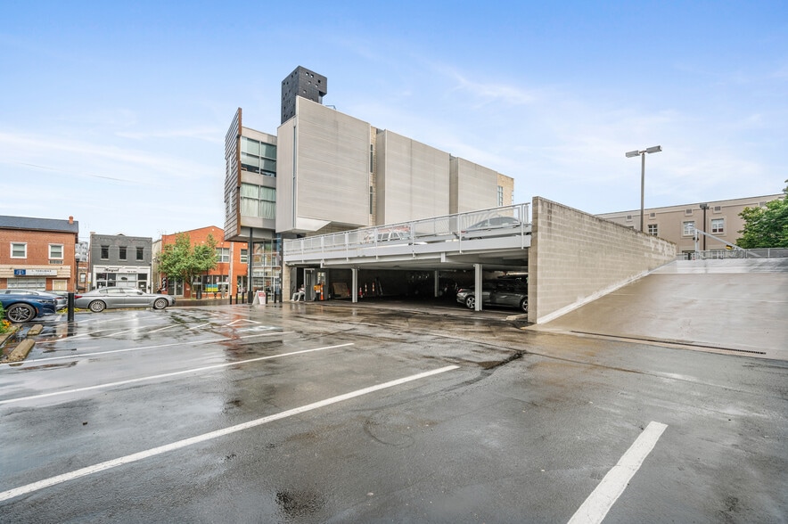 5840-5846 Ellsworth Ave, Pittsburgh, PA à louer - Photo du bâtiment - Image 3 de 5