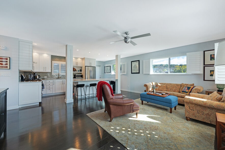 1311 Prentice Dr, Healdsburg, CA for sale - Building Photo - Image 3 of 21