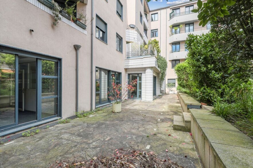 11 Allée Nicéphore Niepce, Vincennes for lease - Building Photo - Image 3 of 9