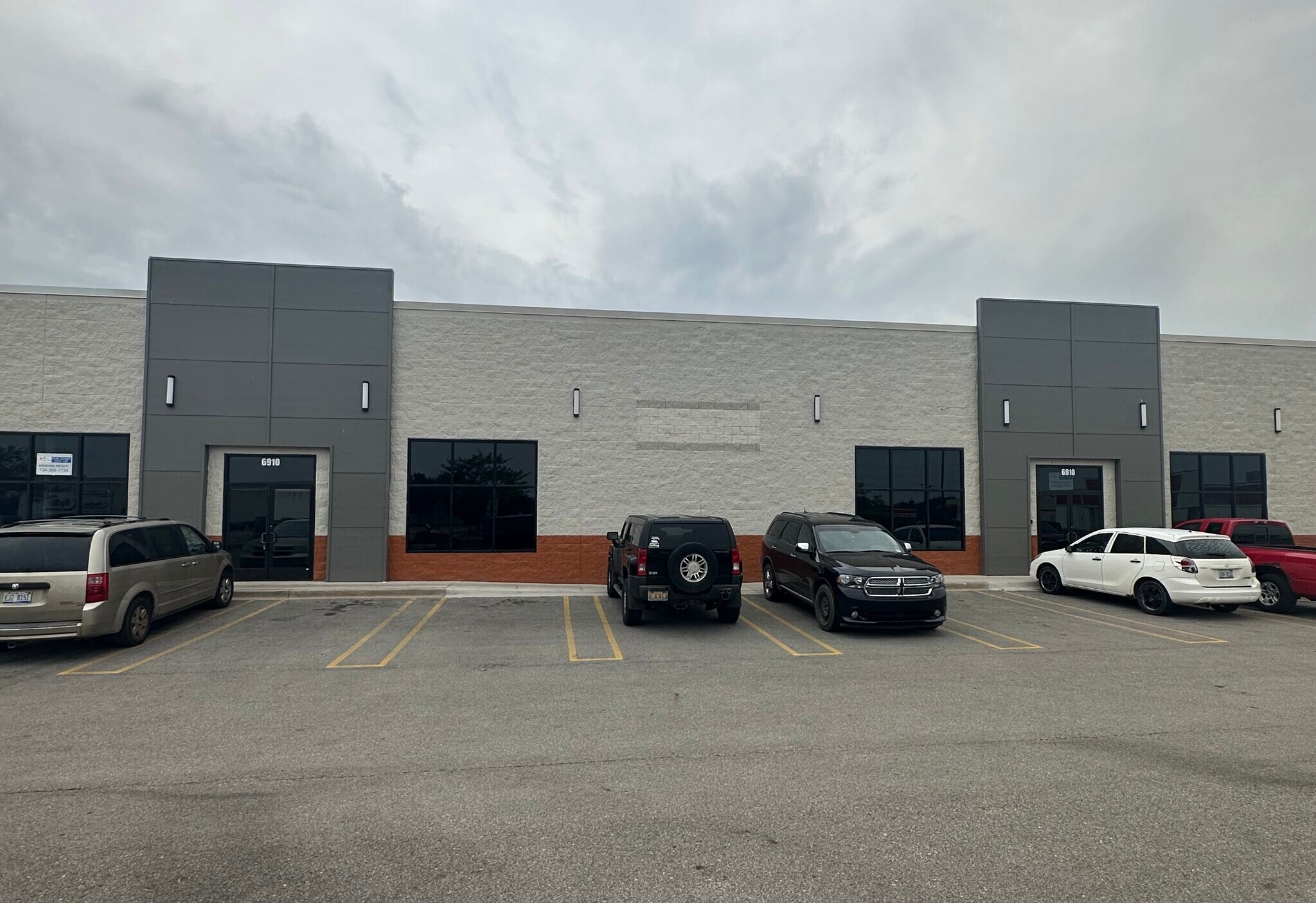 6914 Eastman Ave, Midland, MI for lease Building Photo- Image 1 of 17