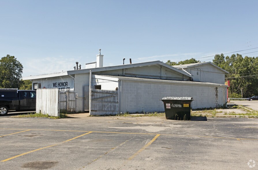 7210 N Merriman Rd, Westland, MI à vendre - Photo du bâtiment - Image 2 de 2