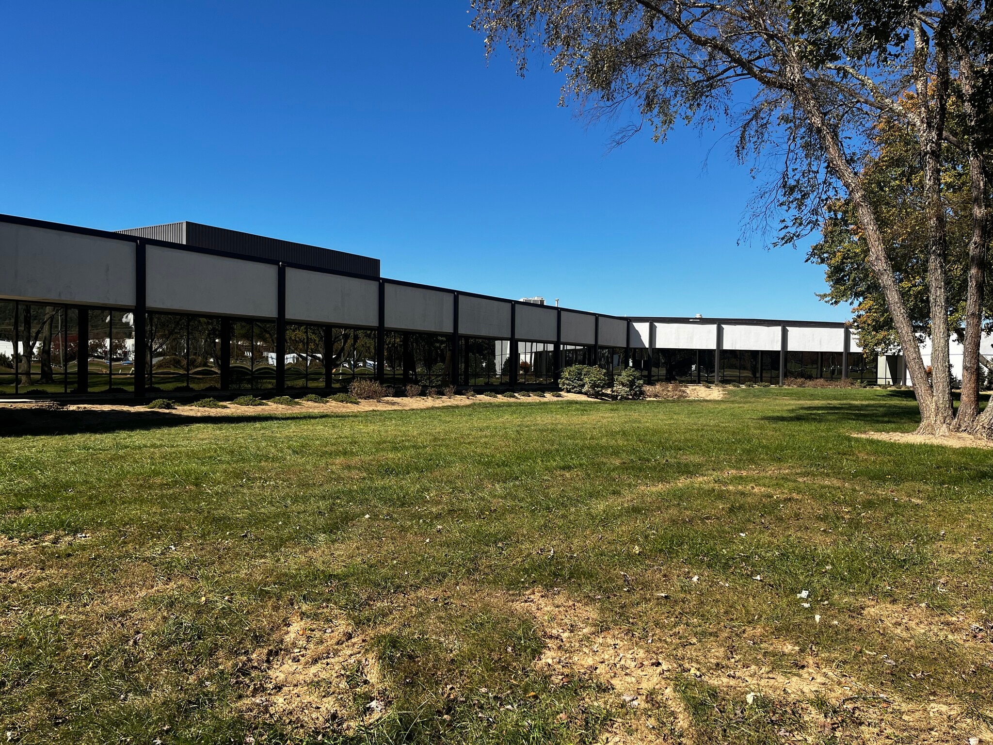 145 Cane Creek Industrial Park Rd, Fletcher, NC for lease Building Photo- Image 1 of 4