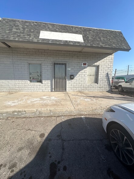 2308-2318 E Cheyenne Ave, North Las Vegas, NV for lease - Building Photo - Image 1 of 23