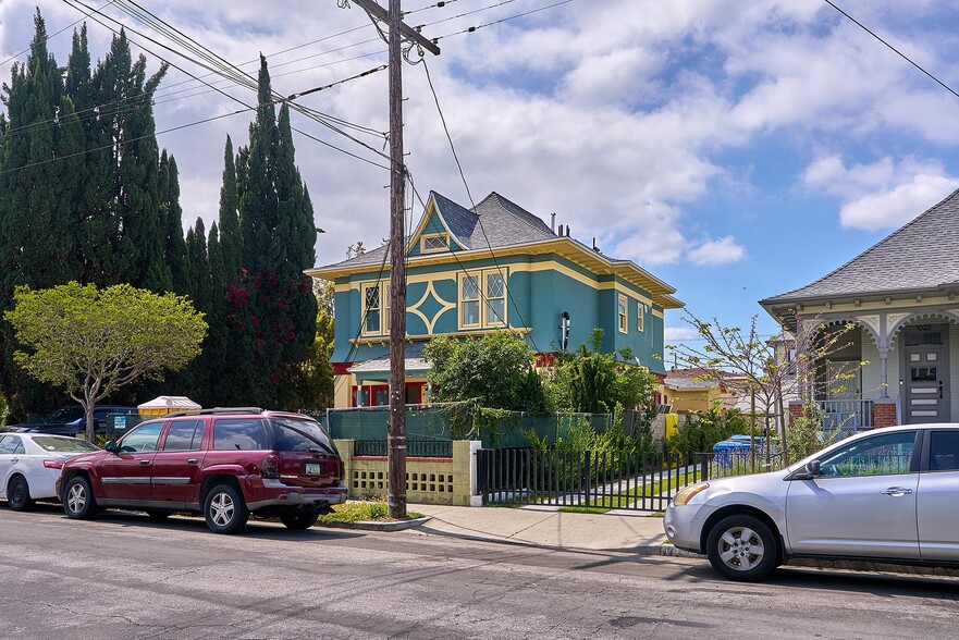 1016 W 21st St, Los Angeles, CA à vendre - Photo du bâtiment - Image 3 de 3