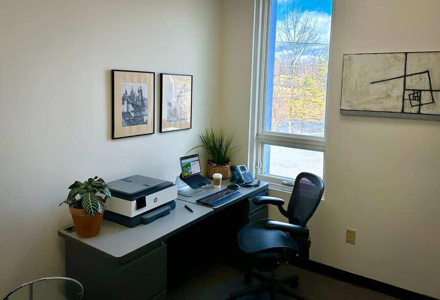 10 Valley Street, Lenox, MA à louer - Photo intérieure - Image 3 de 7