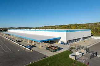 Plus de détails pour 137 Lathrop Rd, Plainfield, CT - Industriel à vendre