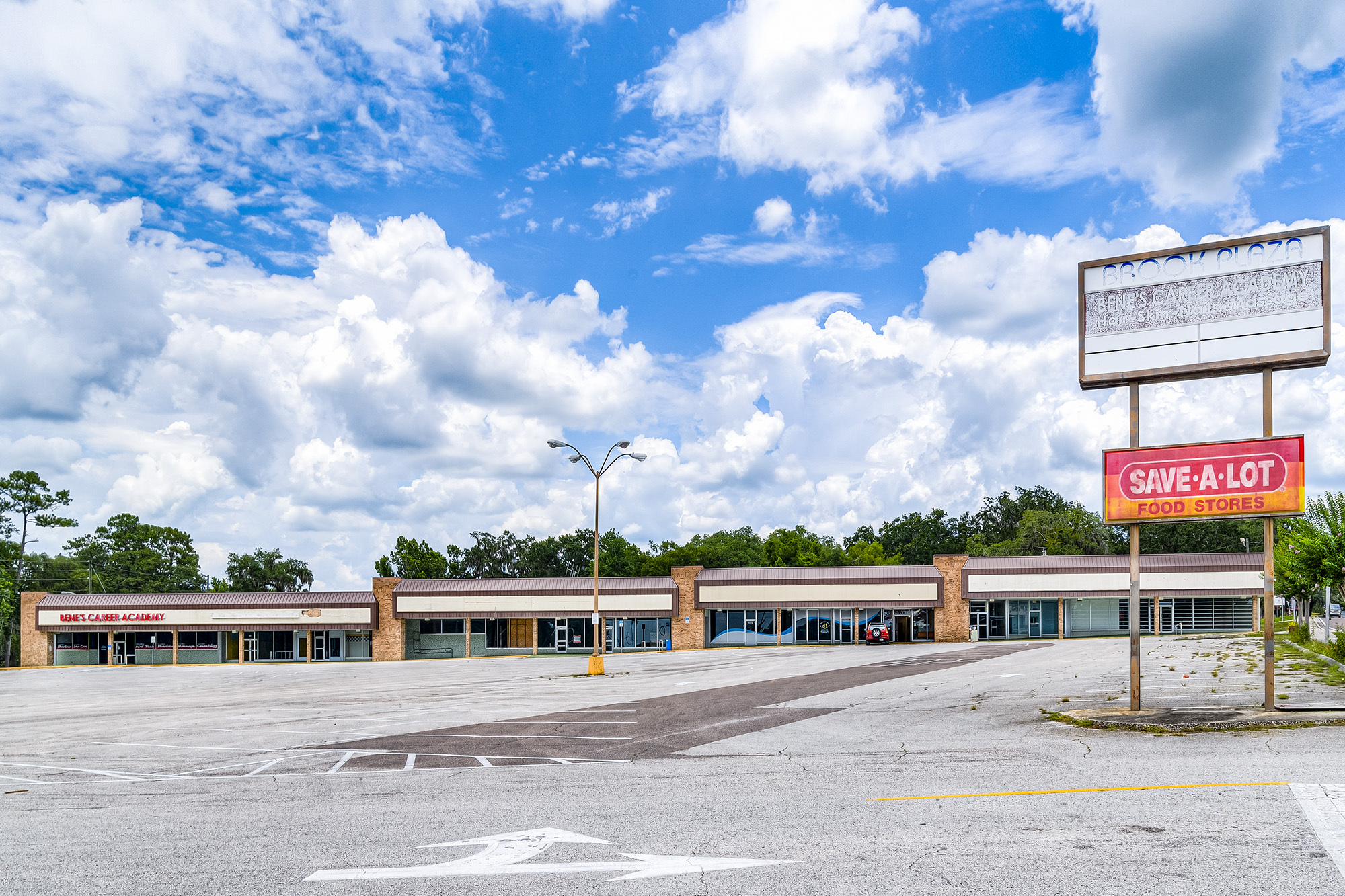 650-698 S Broad St, Brooksville, FL à vendre Photo du bâtiment- Image 1 de 1