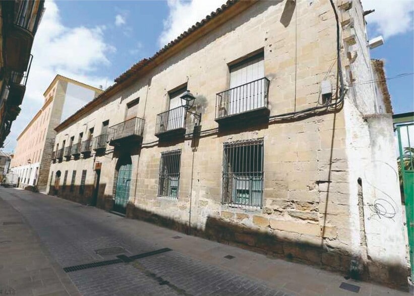 Multifamily in Baeza, Jaén for sale - Building Photo - Image 2 of 18