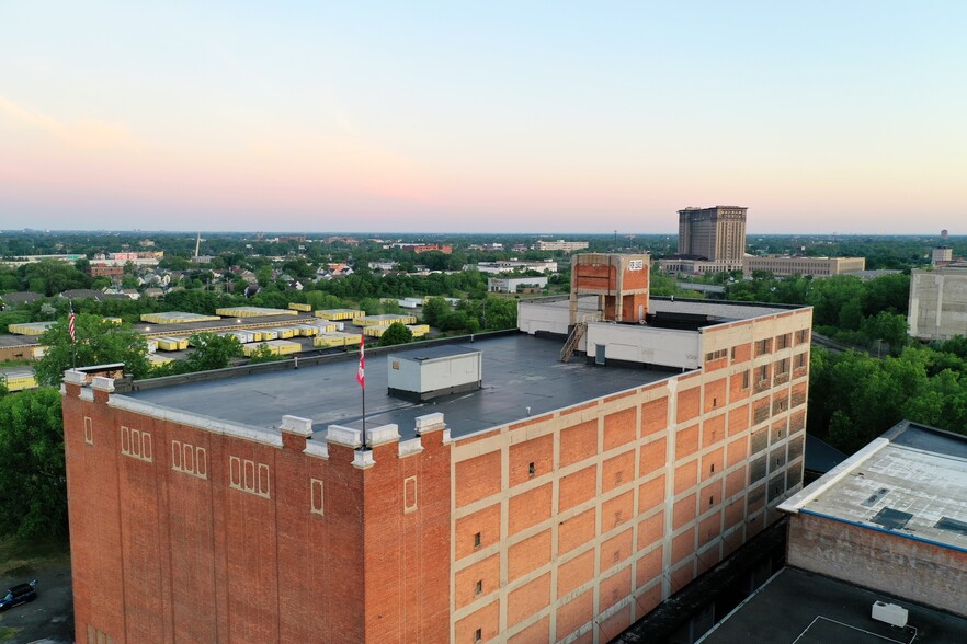 2030 Howard St, Detroit, MI for sale - Building Photo - Image 3 of 19