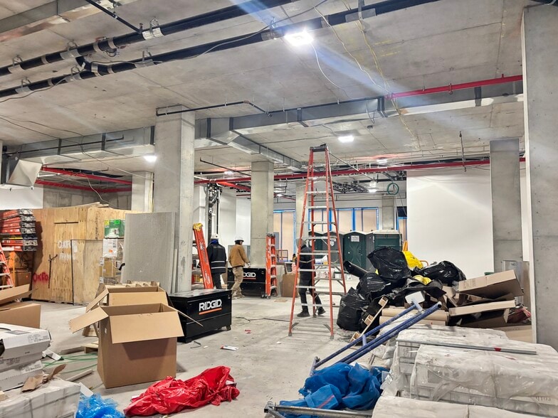 2795 Fulton St, Brooklyn, NY for lease - Interior Photo - Image 3 of 5