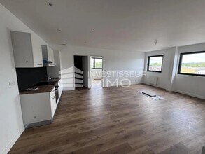 Bureau dans Meaux à louer Photo intérieure- Image 1 de 4