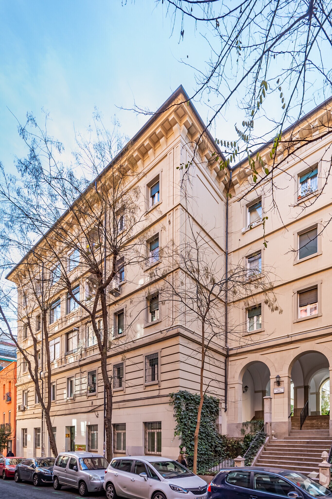 Multifamily in Madrid, Madrid for sale Building Photo- Image 1 of 5