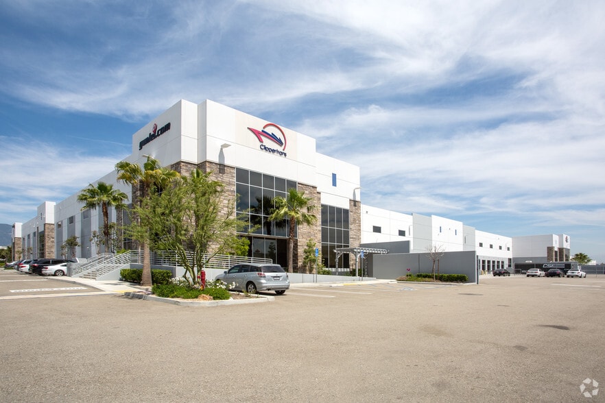 9560 Buffalo Ave, Rancho Cucamonga, CA for lease - Primary Photo - Image 1 of 2