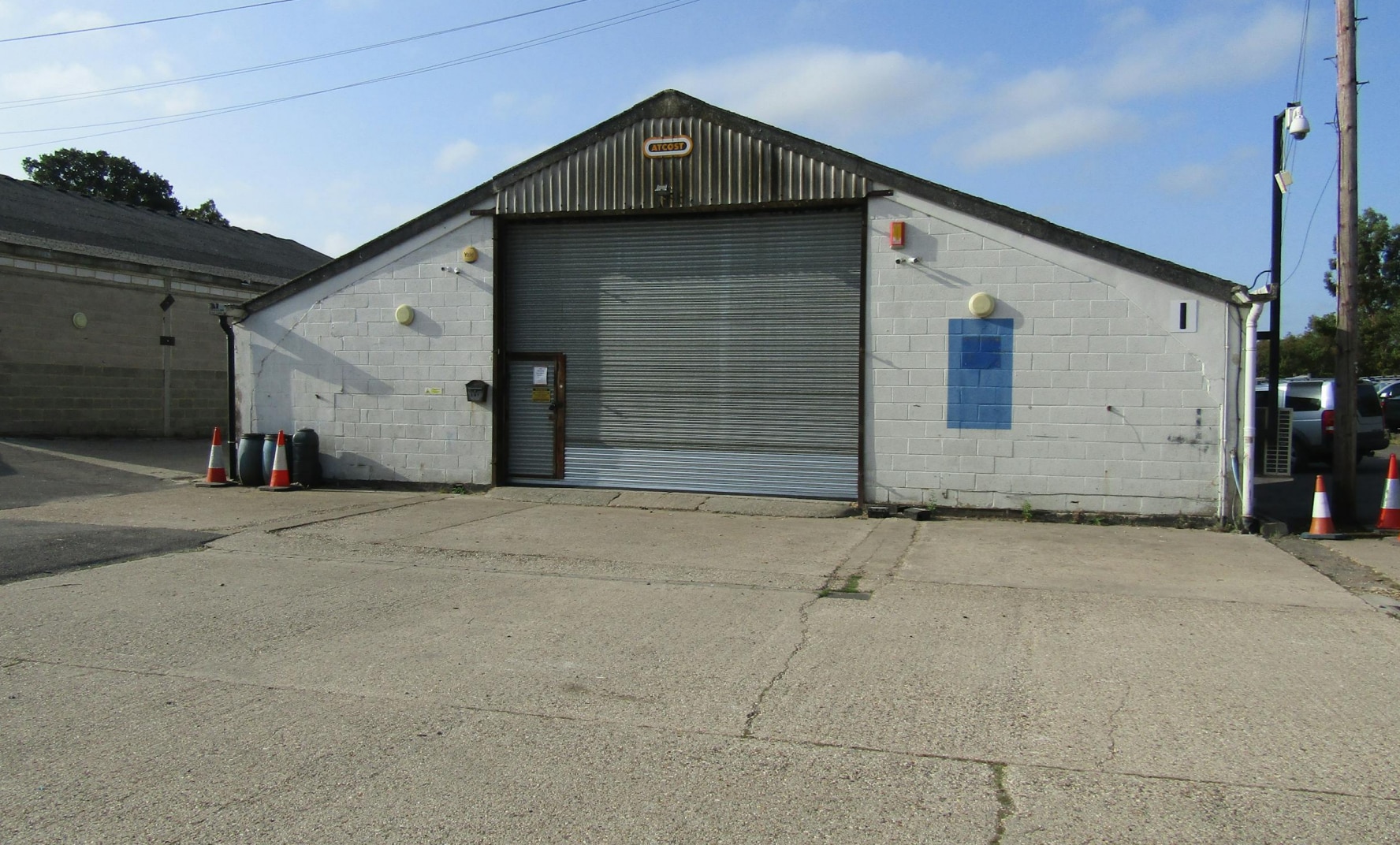 Pump Ln, Reading for lease Building Photo- Image 1 of 3