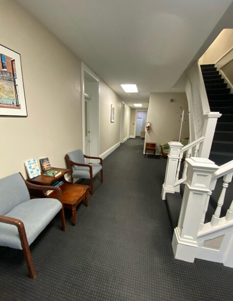 43-47 N Sandusky St, Delaware, OH à louer - Photo du bâtiment - Image 3 de 11