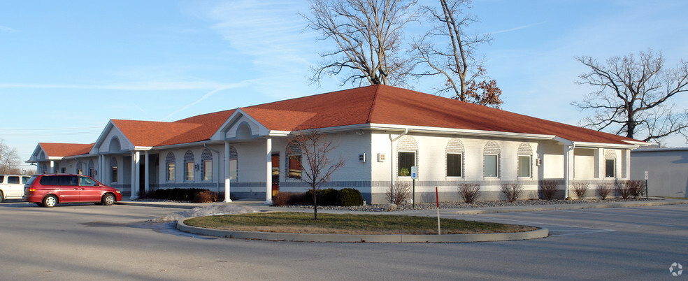 7806 W Jefferson Blvd, Fort Wayne, IN for sale - Primary Photo - Image 1 of 1