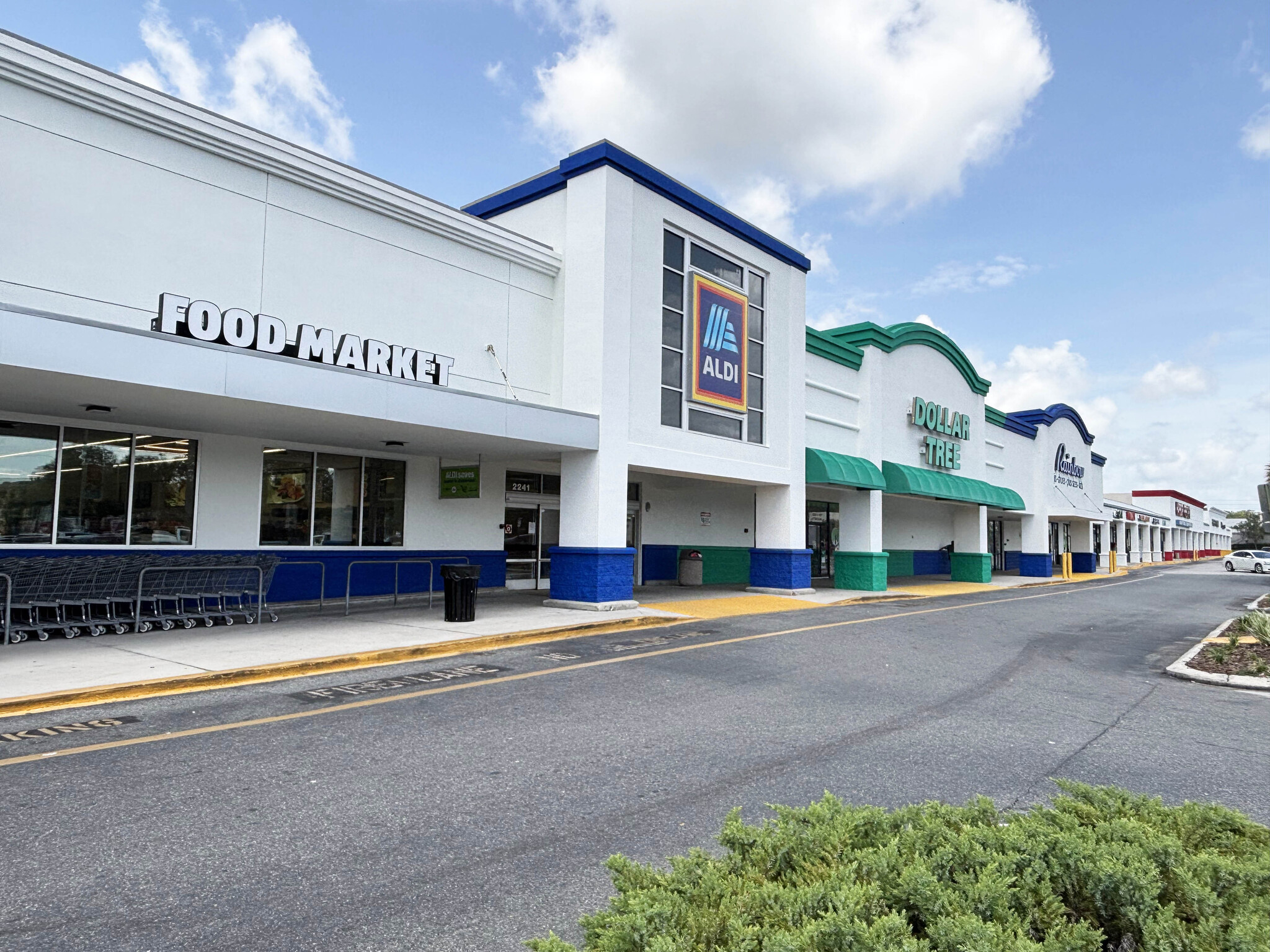 2219-2259 Citrus Blvd, Leesburg, FL for lease Building Photo- Image 1 of 13