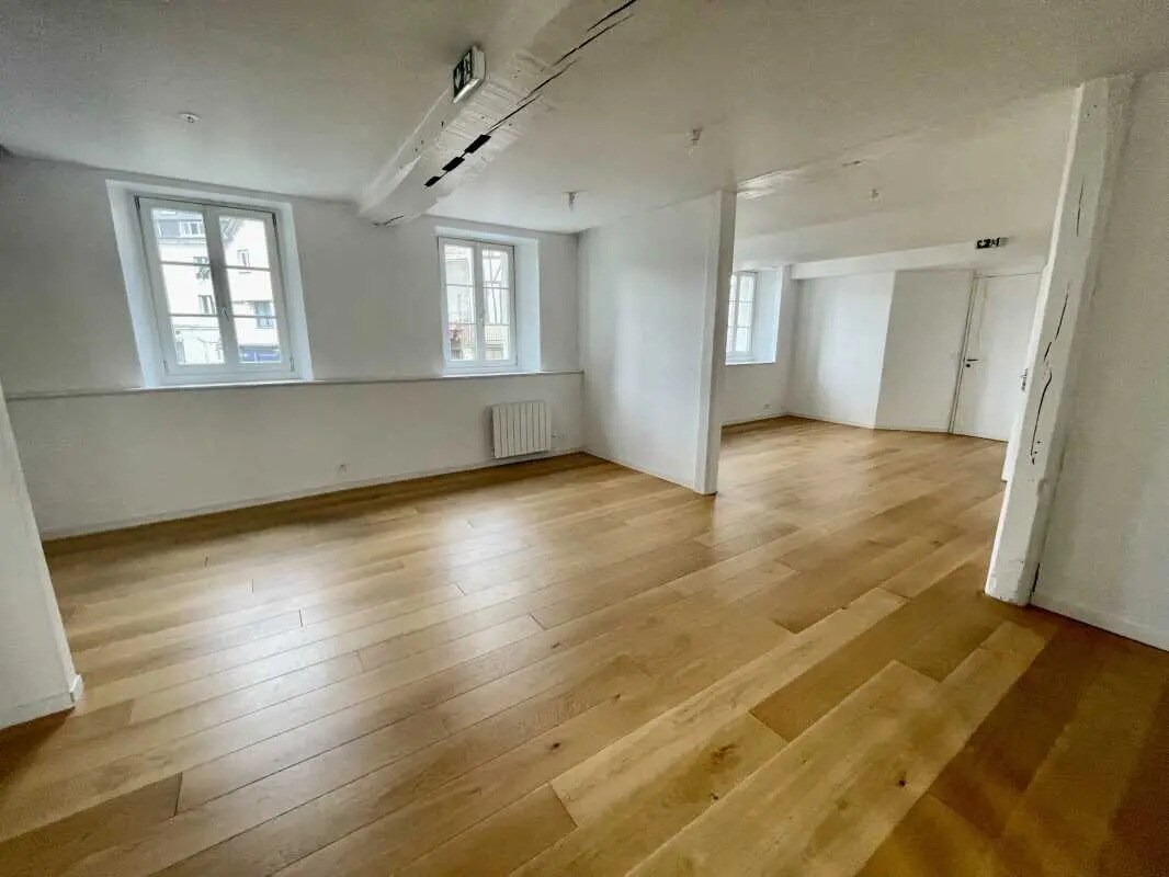 Bureau dans Rouen à louer Photo intérieure- Image 1 de 5